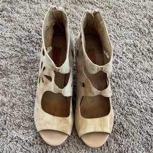 Miz Mooz Beige Cutout Peep-Toe Heels